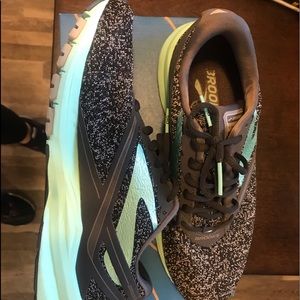 Brooks shoes